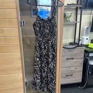 Old Navy Black and Cream Maxi Dress